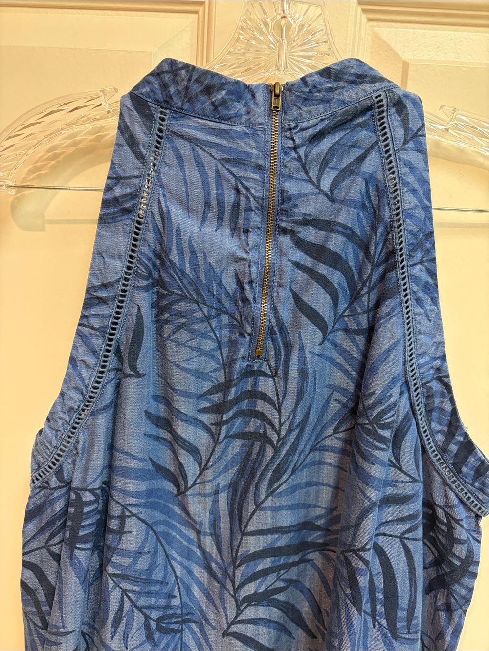 “Cato” Blue Denim-Look Leaf Print Mock Neck Top - Picture 4 of 8